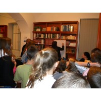 Mi történik éjszaka a könyvtárban? - Könyvtári összefogás hete 2013 (6)